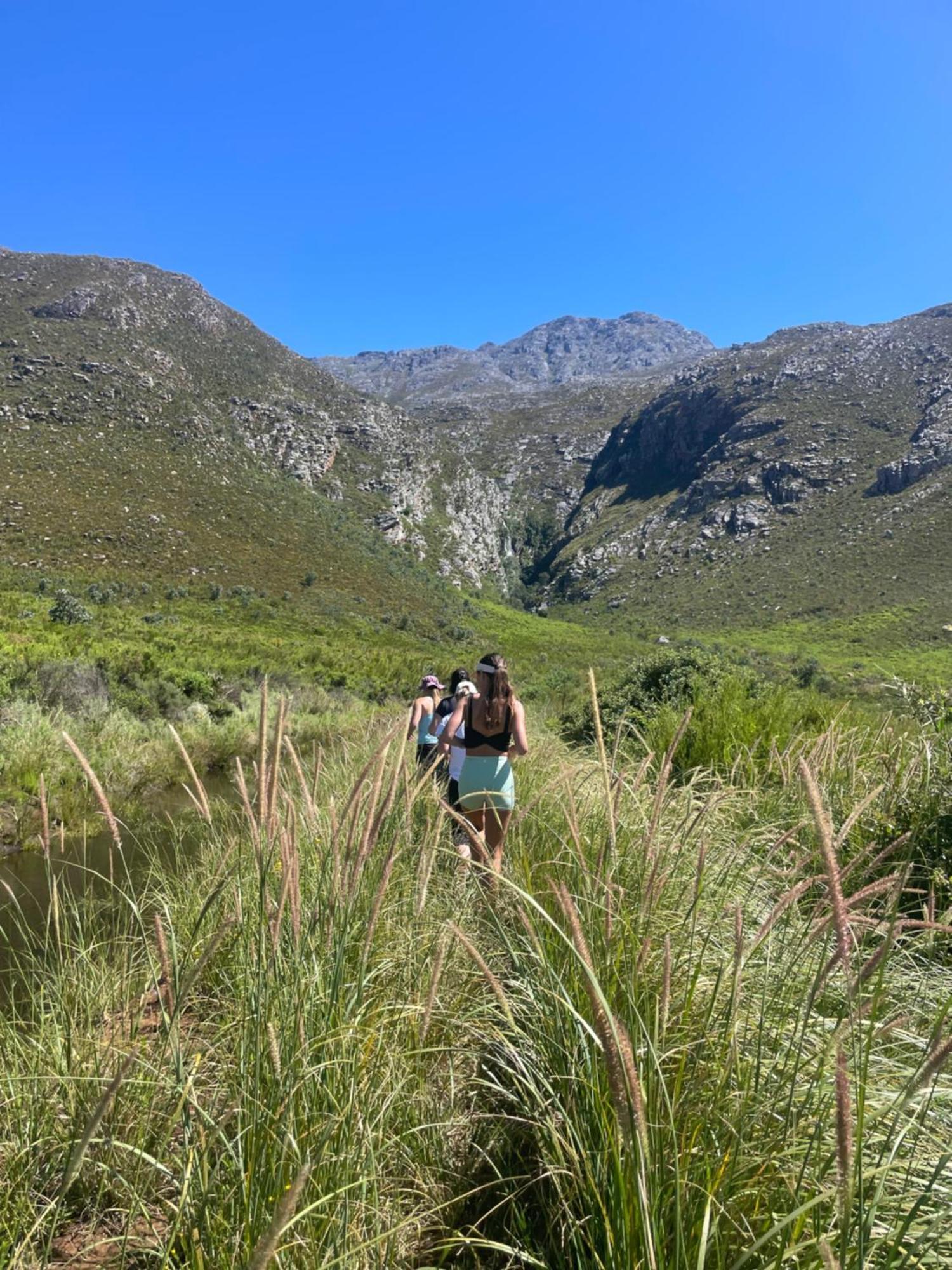 Swartberg Private Game Lodge Оудсхорн Екстериор снимка